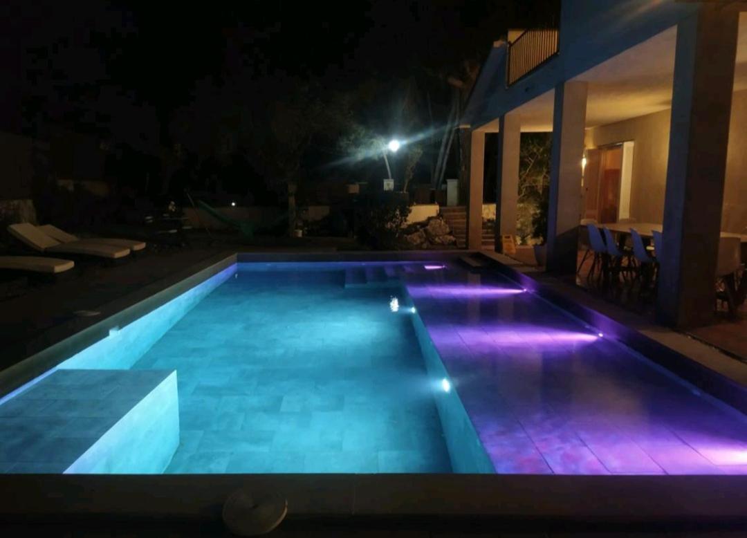Les Canyes Cottage, Private Villa Resort Piera Exterior photo