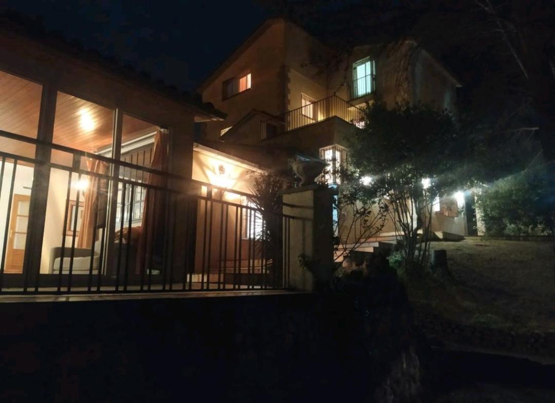 Les Canyes Cottage, Private Villa Resort Piera Exterior photo