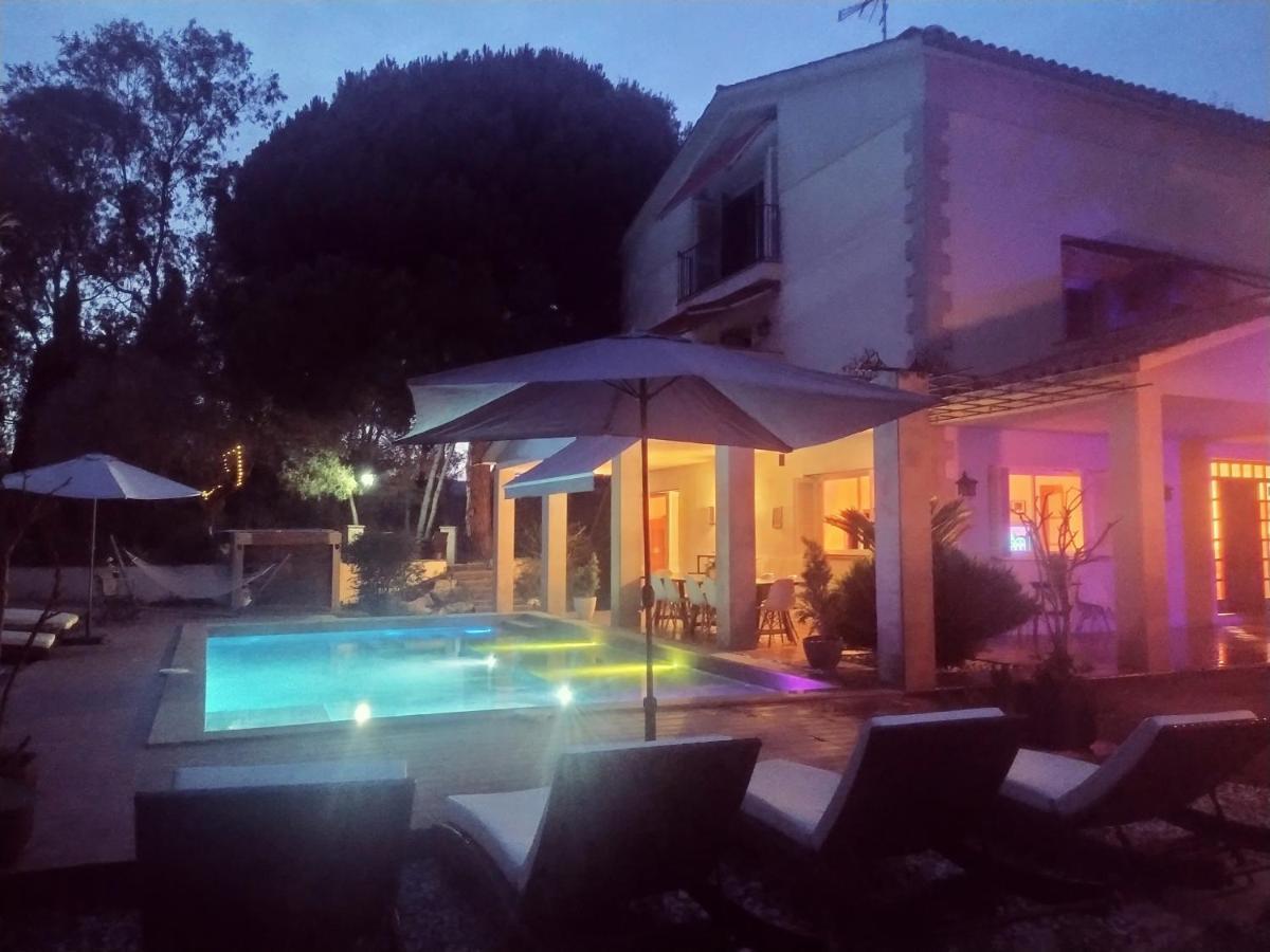 Les Canyes Cottage, Private Villa Resort Piera Exterior photo