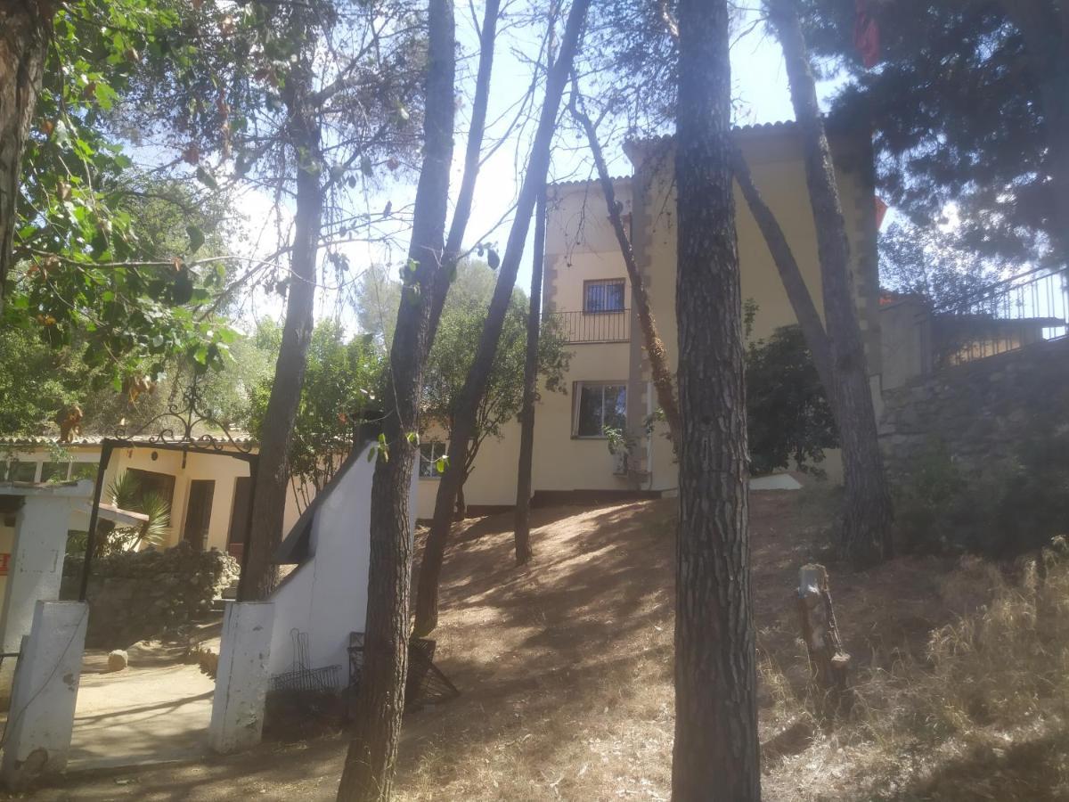 Les Canyes Cottage, Private Villa Resort Piera Exterior photo