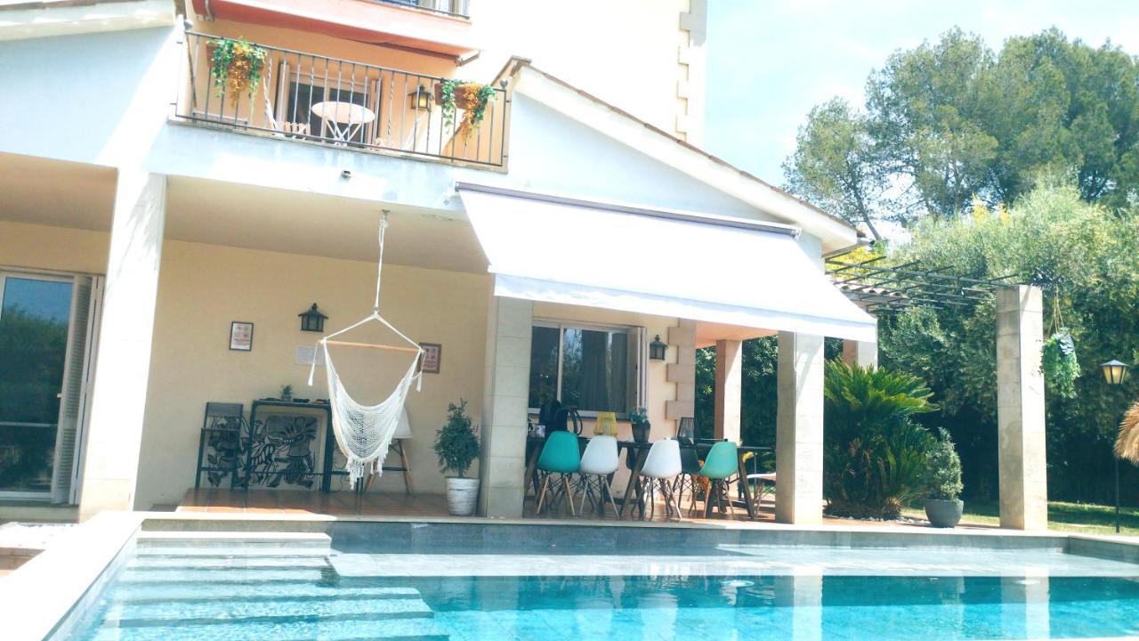 Les Canyes Cottage, Private Villa Resort Piera Exterior photo