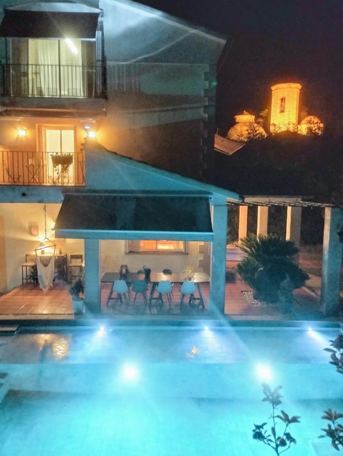 Les Canyes Cottage, Private Villa Resort Piera Exterior photo
