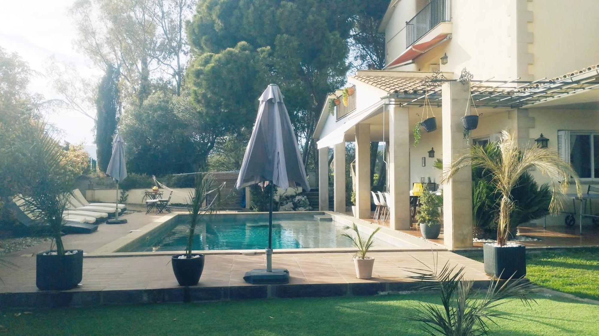 Les Canyes Cottage, Private Villa Resort Piera Room photo